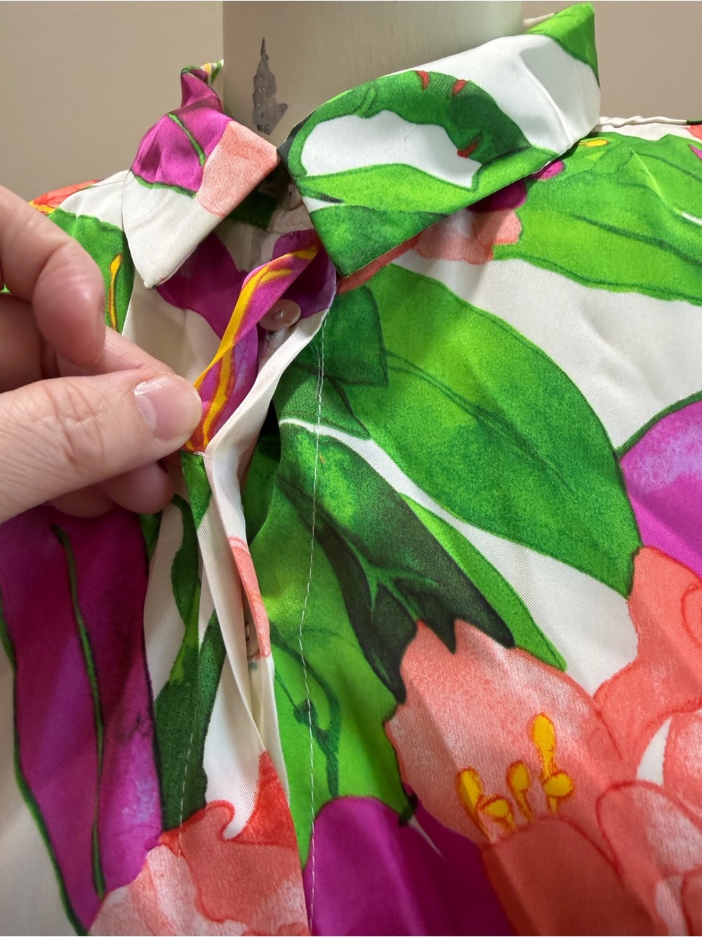 Zara Floral Button-Up Blouse in White with Pink & Green Print - Picture 3 of 6